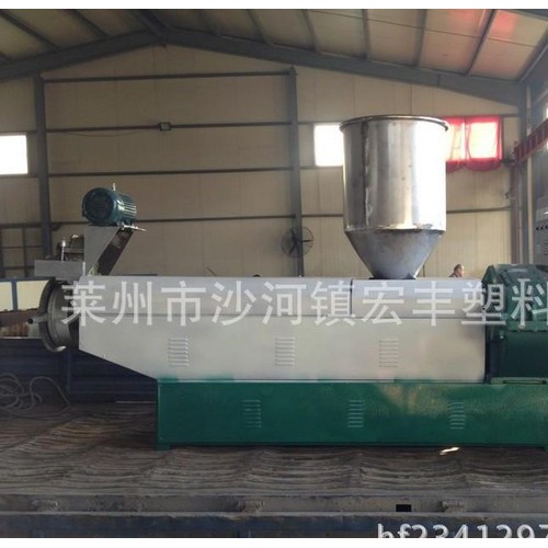 山东莱州105型水洗再生塑料造?；?挤出机 颗?；?塑料机械