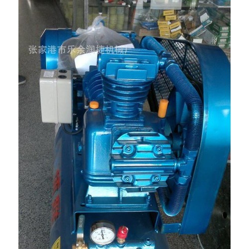 塑料机械包装机械专用7.5KW大功率空压机，1立方12公斤空
