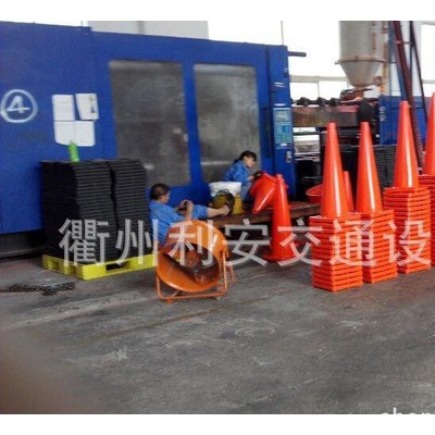 70cm高橘黄色EVA耐压不坏路锥