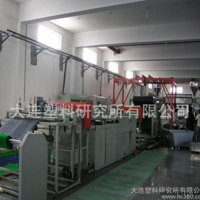 900-1200mm幅宽 LLDPE塑料草坪垫生产线挤出机器