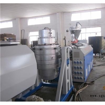 青岛塑源(图),PE塑料管设备特性,PE塑料管设备
