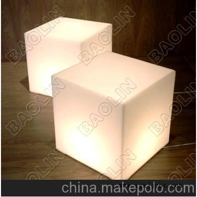 供应ＬＥＤ发光滚塑座椅 变色发光立方体 发光滚塑座椅加工