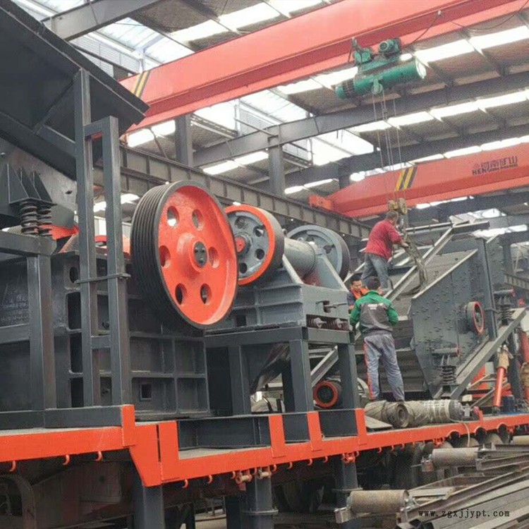 轮胎式 移动破碎机 建筑垃圾破碎站 简易移动破碎站