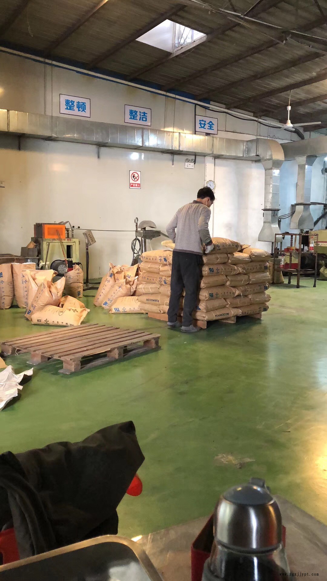 POM黑色加纤GF10/15/25/30超高耐磨 缩水率低示例图3