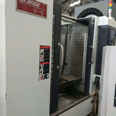 高价回收乔峰V6立式加工中心二手加工中心线轨机械手刀库